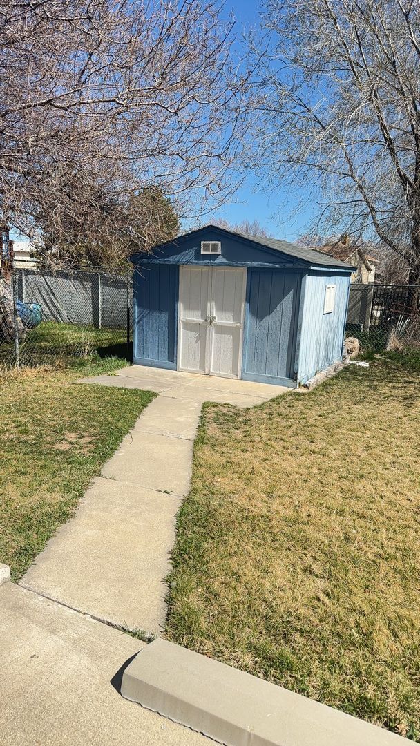 Building Photo - WEST JORDAN 5 BED, 4 BATH HOME