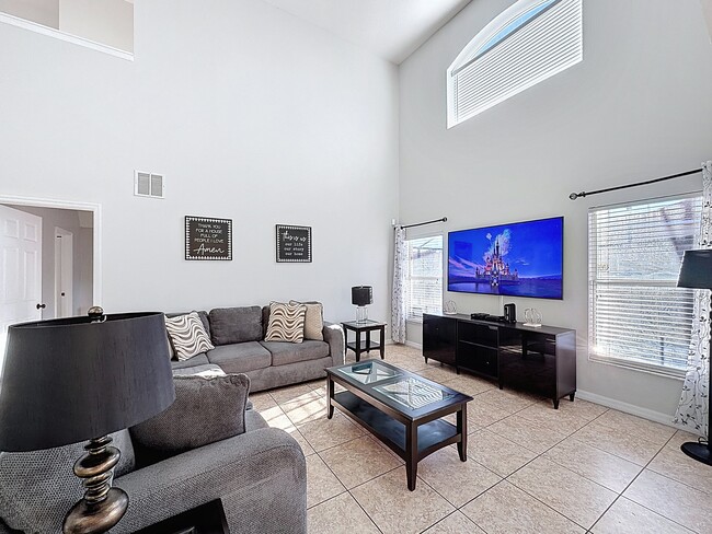 Building Photo - 217 Sevilla Ave