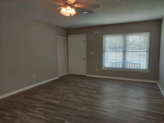 Building Photo - 264 Costado St