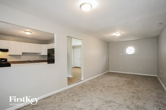 Building Photo - 4509 Phoenix Dr