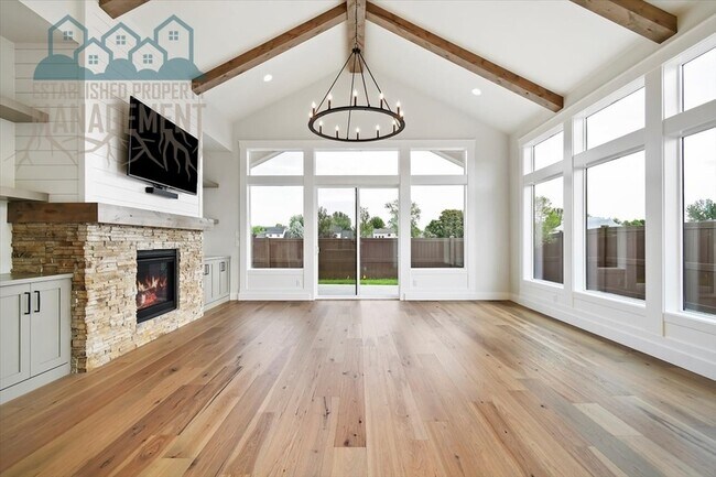 Building Photo - 10642 W Lothbury Dr