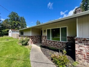 Building Photo - (#738) Duplex Near Squaxin Park - Water/Se...