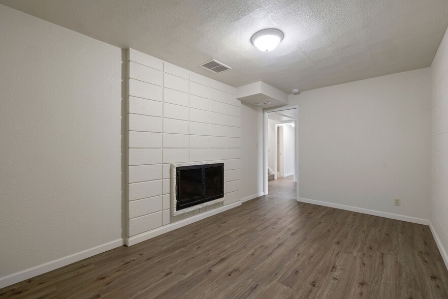 Building Photo - 16049 SE 131st St