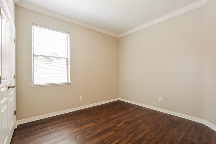 Building Photo - 974 Costa Mesa Ln