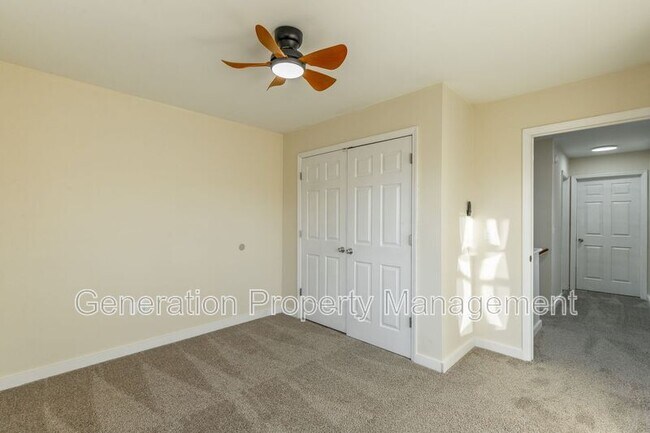 Building Photo - 2205 E 12th St