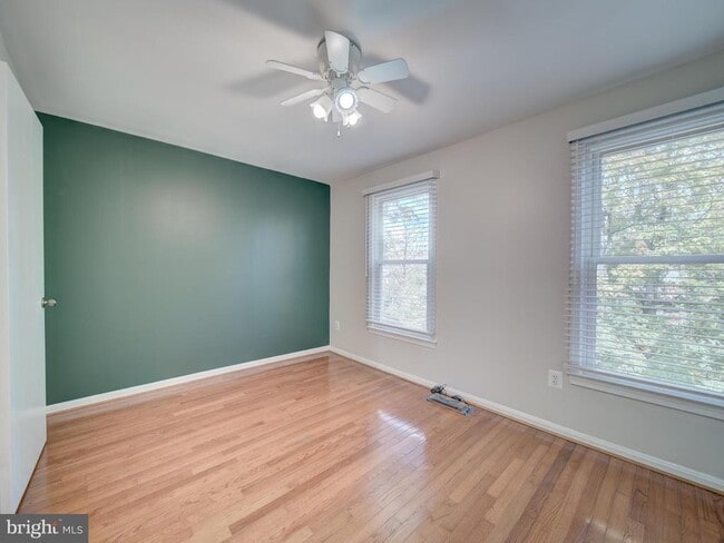 Building Photo - 6191 Little Valley Way