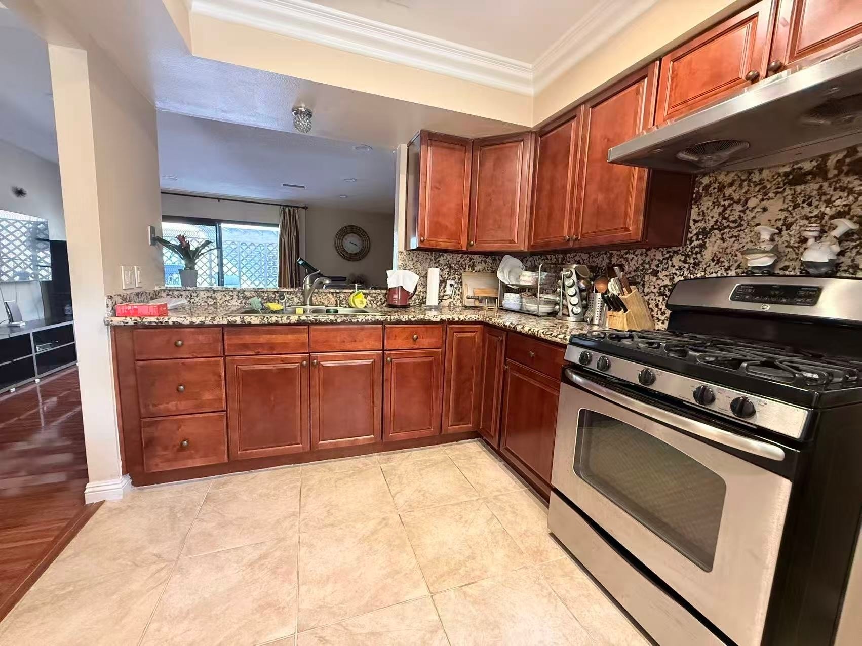 Building Photo - 104 N Wilson Ave