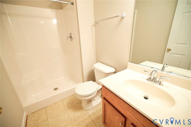 Building Photo - 315 Kingscote Ln