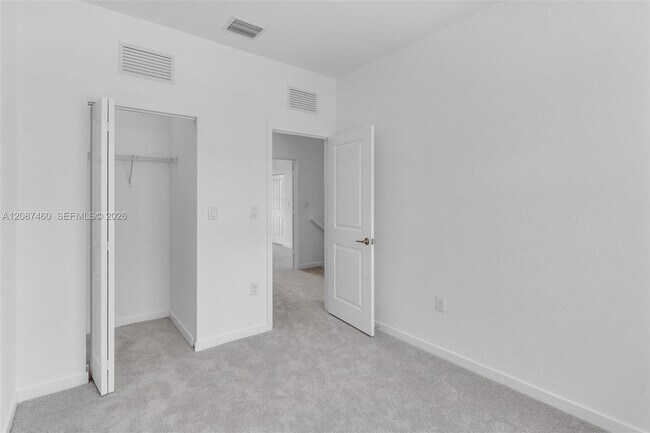 Building Photo - 1081 SW 3rd St
