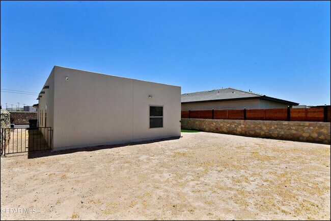 Building Photo - 963 Aircoupe Way