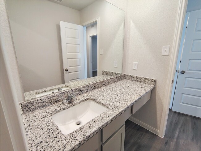 Building Photo - 13261 Musky Dr