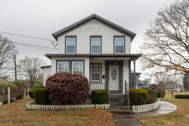 Building Photo - 208 Boston St