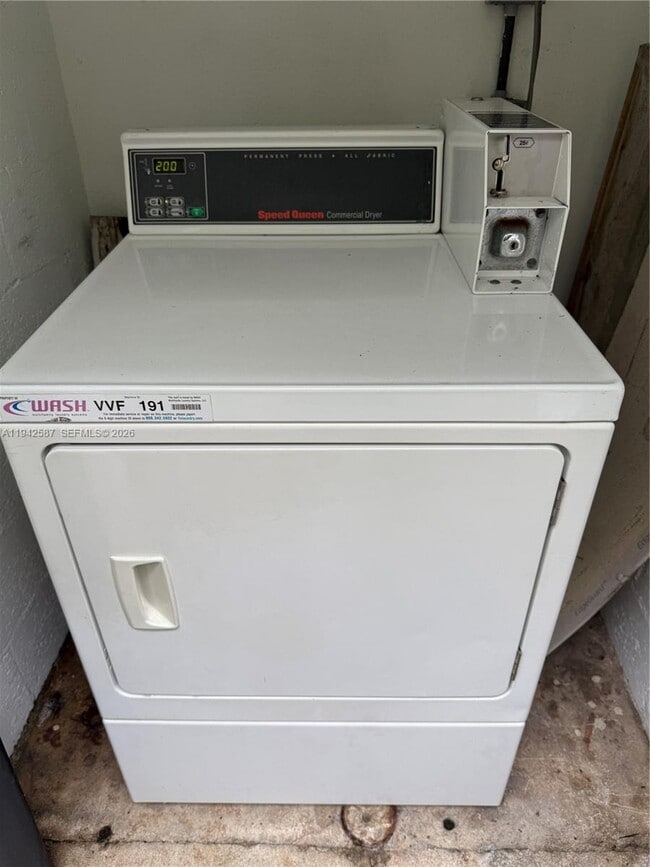 Building Photo - 1011 9th St