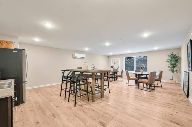 Building Photo - Hawkins Pointe
