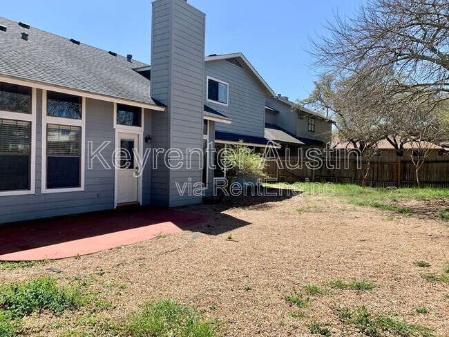 Building Photo - 2996 Overland St