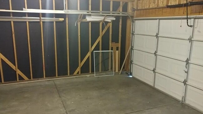 Building Photo - 4787 Sunvalley Dr
