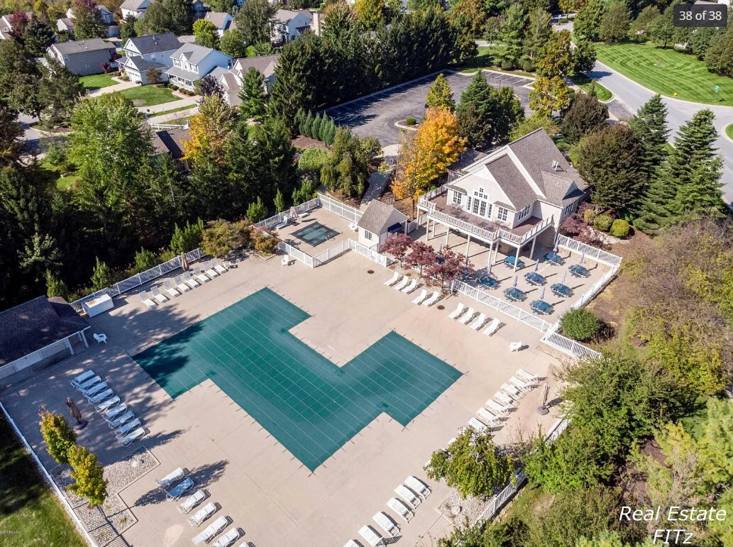 Building Photo - 5453 W Heathwood Dr SE