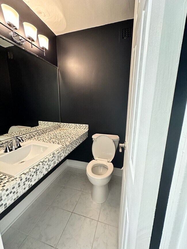 Building Photo - 1600 Hagys Ford Rd