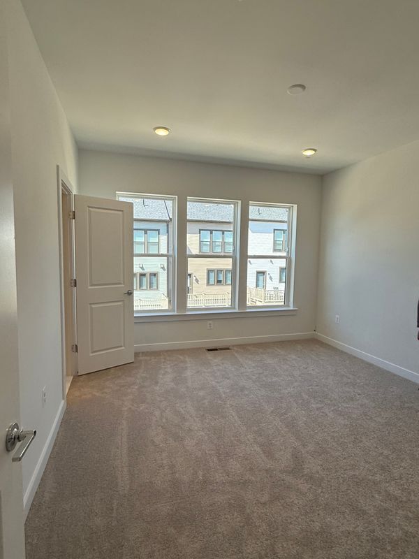 Building Photo - 1309 Bracken Ln