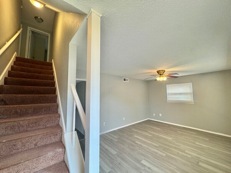 Building Photo - 3029 SW 62nd St