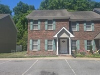 Building Photo - 108 Maple Grove Ct