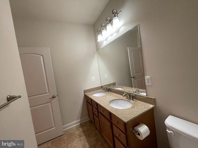 Building Photo - 44388 Foxthom Terrace