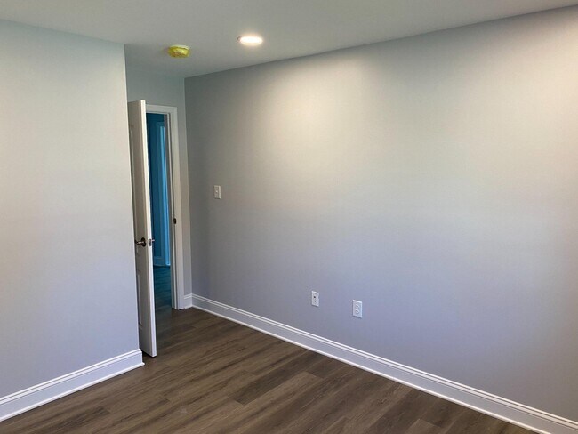 Building Photo - 108 Paoli Pike