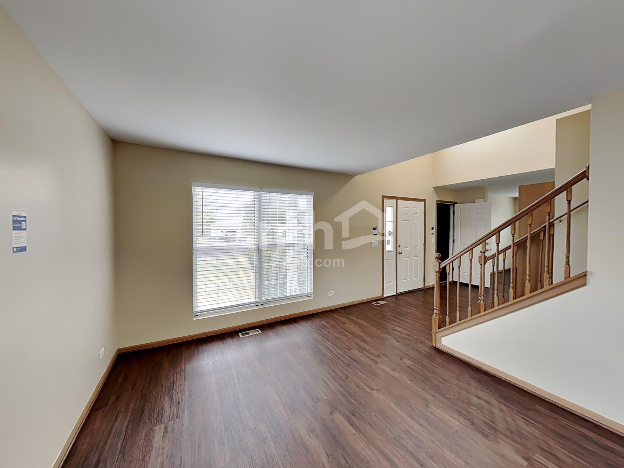 Building Photo - 434 Monarch Ln