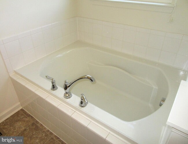 Building Photo - 1273 Madison Ln