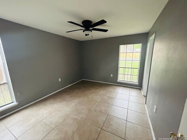 Building Photo - 8411 Collingwood-