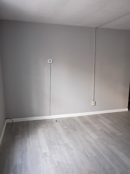 Building Photo - 64 Jackson St