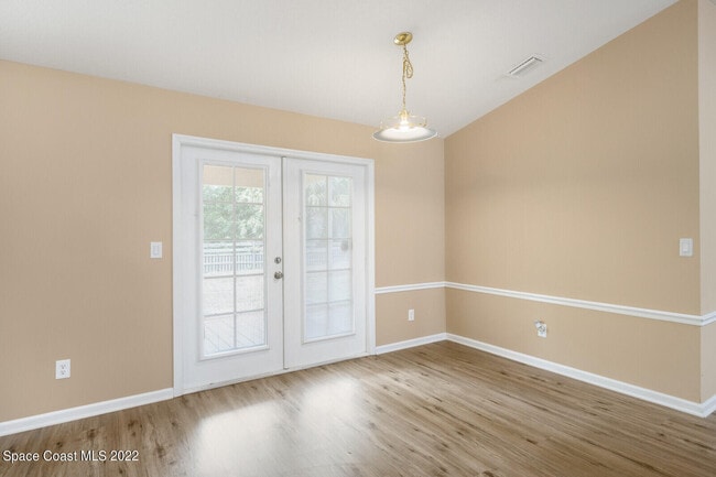 Building Photo - 163 Abello Rd SE