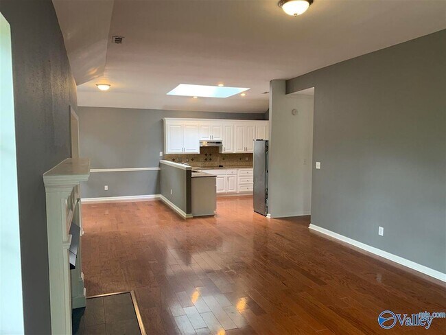 Building Photo - 108 Euclid Dr