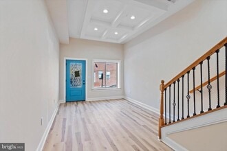 Building Photo - 919 Stiles St