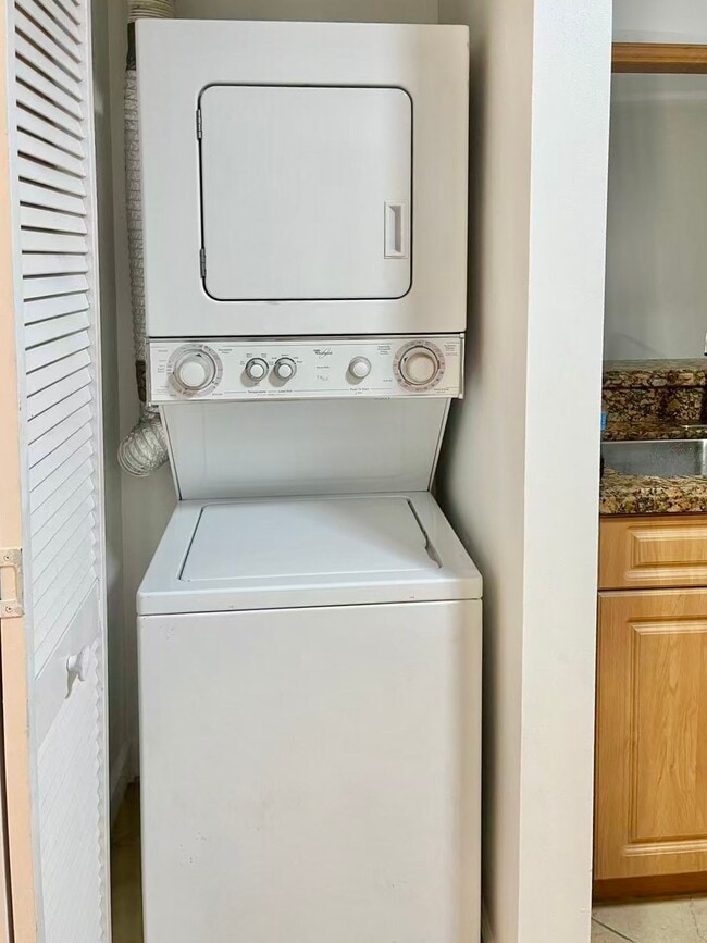 Building Photo - 8851 NW 119th St