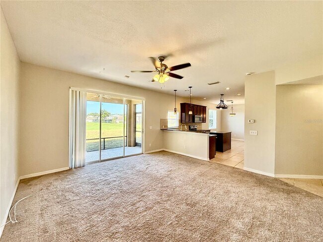 Building Photo - 11161 Creek Haven Dr