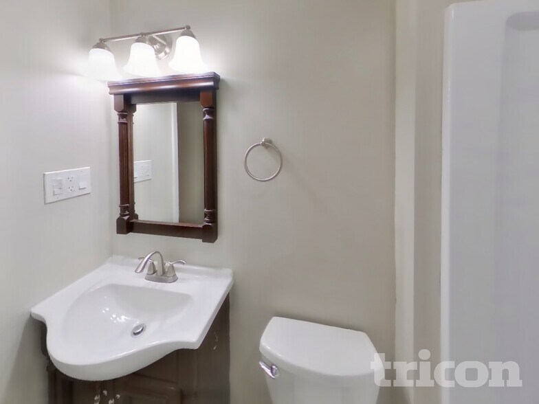 Building Photo - 4064 Jessica Dr