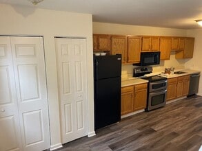 Building Photo - Womelsdorf