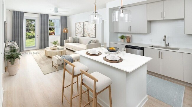 Building Photo - 1717 12th Ave S