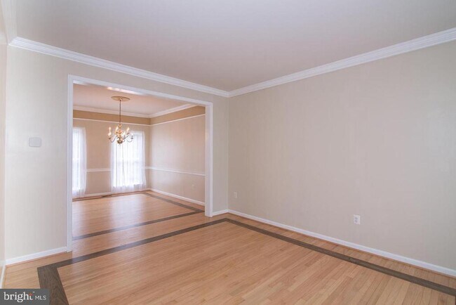Building Photo - 3018 Desert Palm Ct
