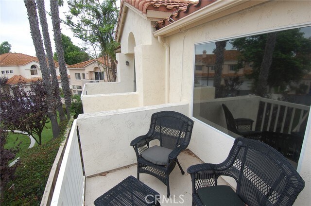 Building Photo - 242 Via Presa