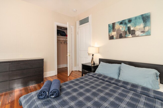 Building Photo - 2633 Adams Mill Rd NW