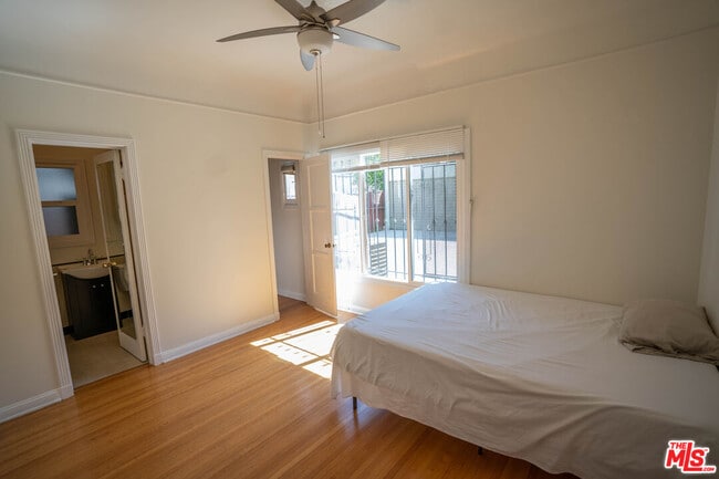 Building Photo - 1212 S La Jolla Ave