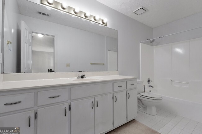 Building Photo - 115 Rockhurst Chase