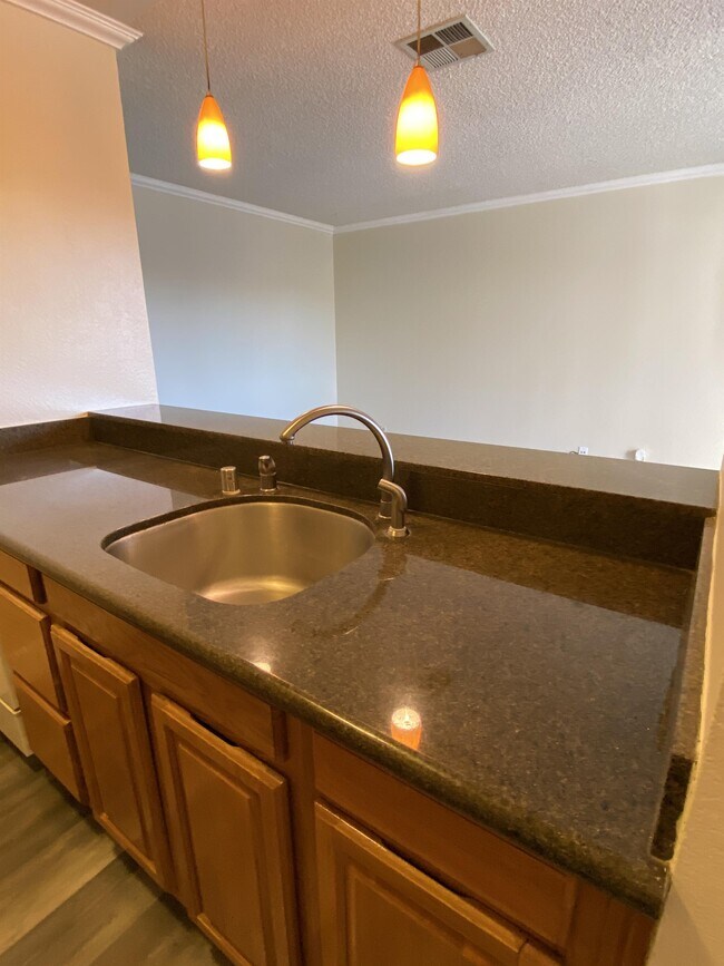 Building Photo - 280 Stonegate Cir