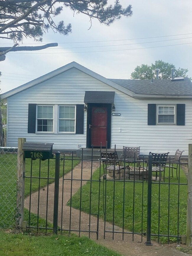Primary Photo - Beautiful Updated Home for Rent