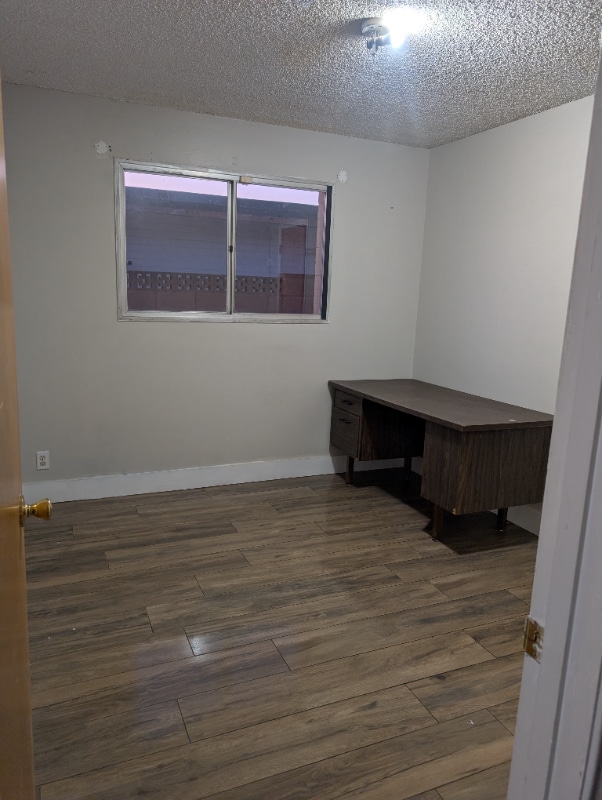 Building Photo - 1311 W Elna Rae St