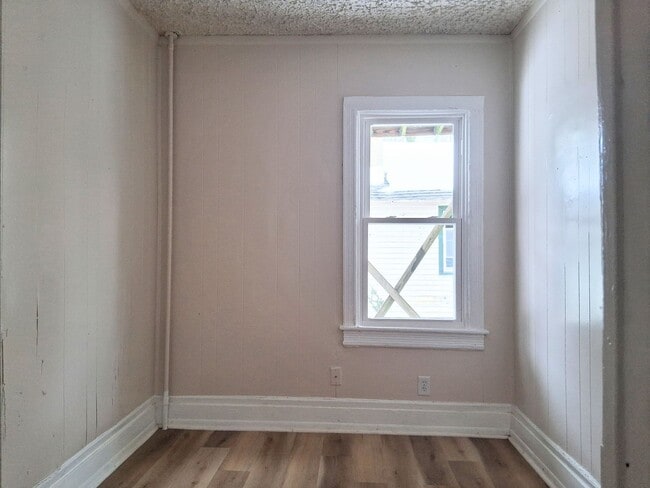 Building Photo - 58 Division St