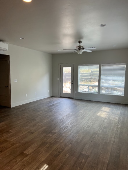 Building Photo - 3344 N Ladalia Dr