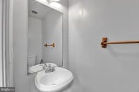 Building Photo - 2406 Lemontree Ln